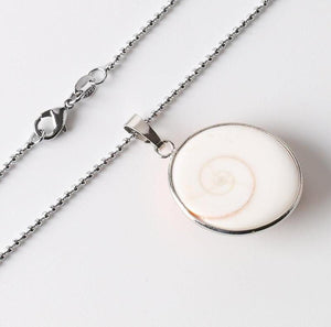 Natural Conch Shell Pendant & Necklaces | Little Miss Meteo
